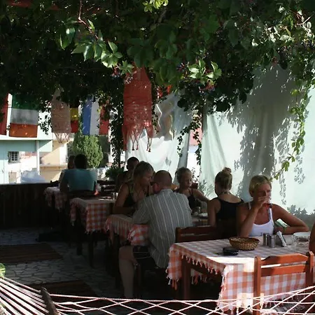 Guest house Ani Pension 2*